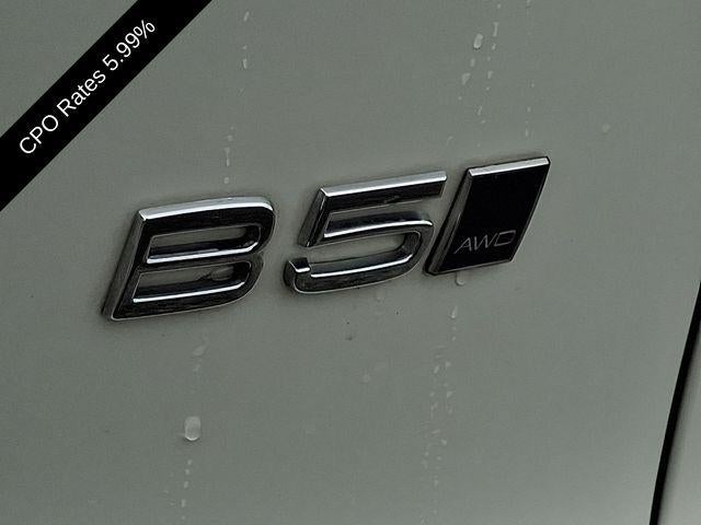 2023 Volvo XC40 B5 AWD Plus Dark Theme