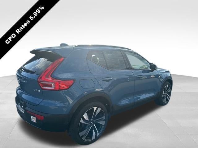 2023 Volvo XC40 B5 AWD Ultimate Dark Theme