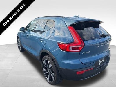 2023 Volvo XC40 B5 AWD Ultimate Dark Theme