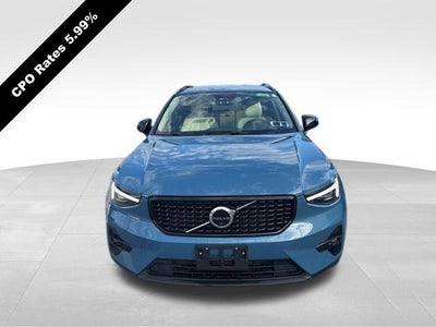 2023 Volvo XC40 B5 AWD Ultimate Dark Theme