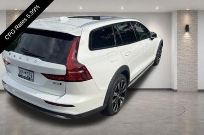 2025 Volvo V60 Cross Country B5 AWD Ultra