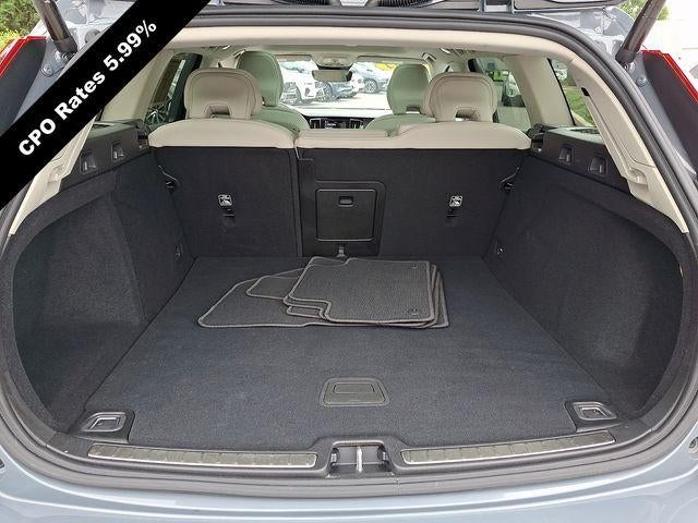 2024 Volvo V60 Cross Country B5 AWD Plus
