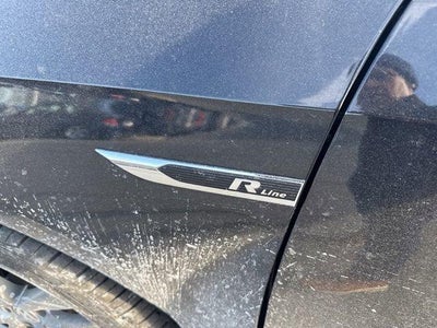 2017 Volkswagen Passat R-Line w/Comfort Pkg Auto