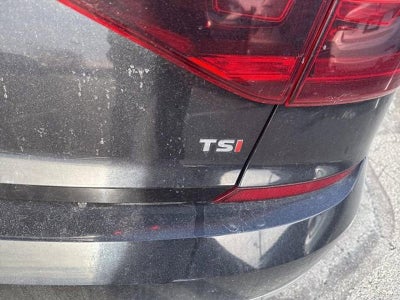 2017 Volkswagen Passat R-Line w/Comfort Pkg Auto