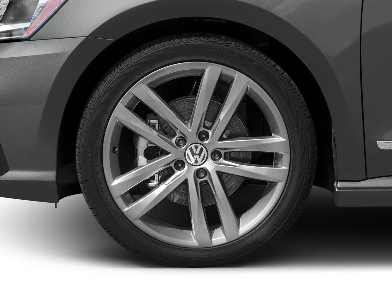 2017 Volkswagen Passat R-Line w/Comfort Pkg Auto