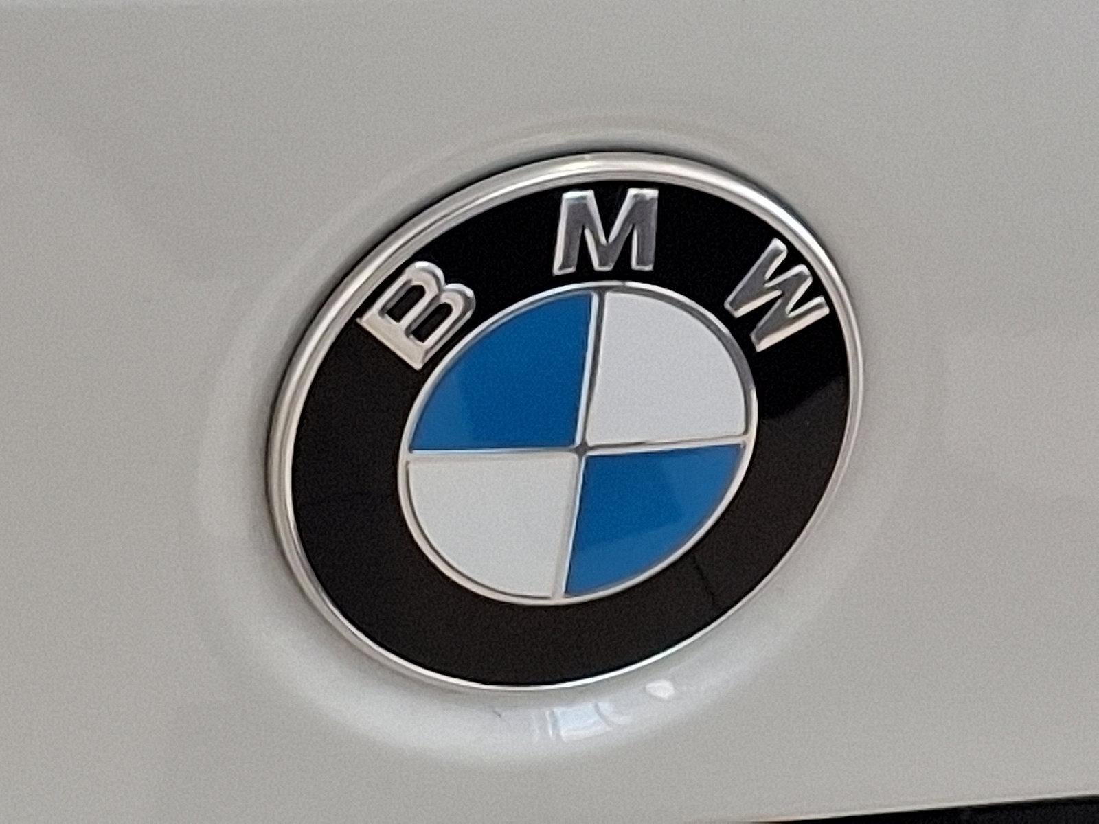 2025 BMW 330i xDrive Sedan