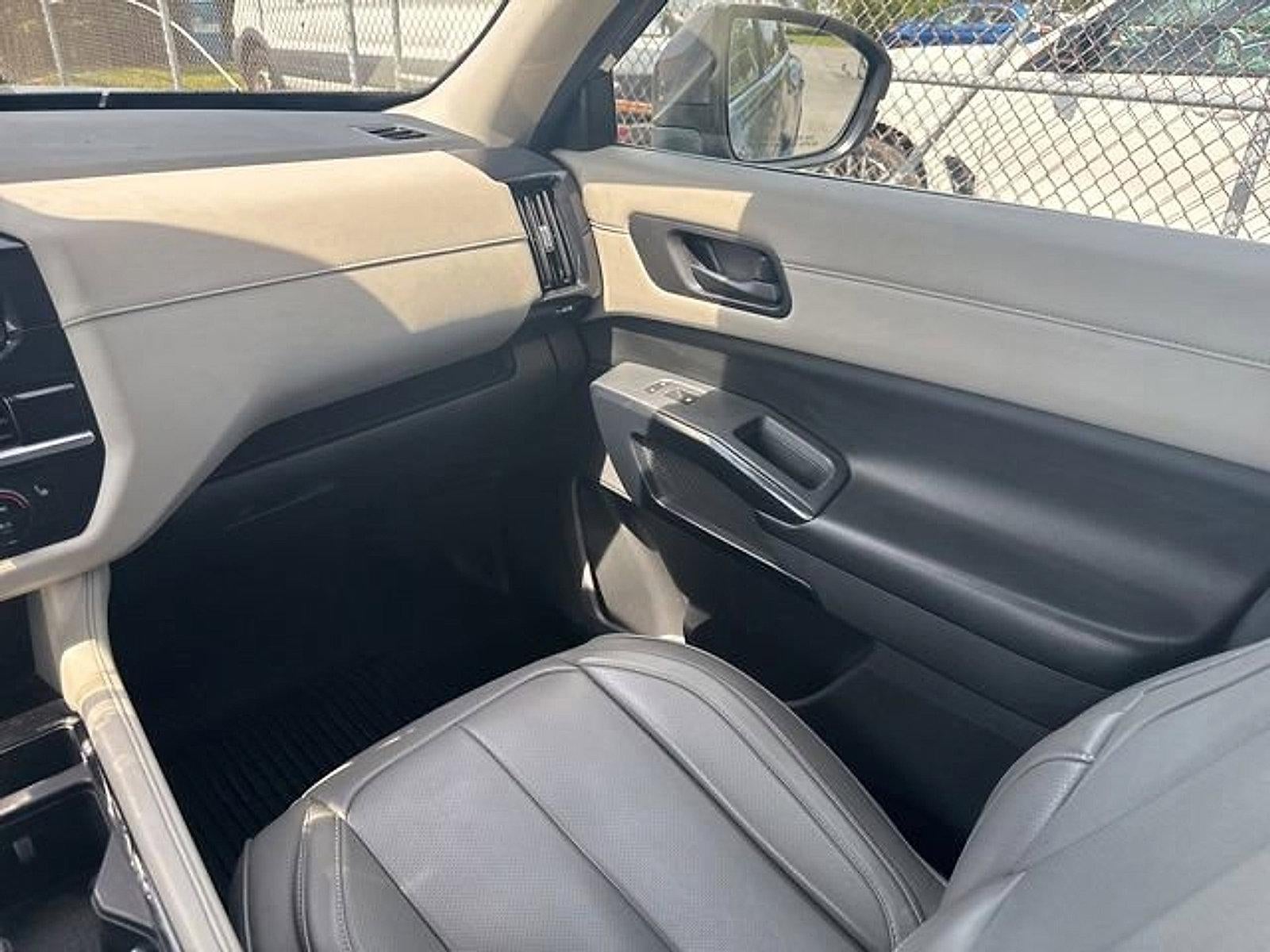 2023 Nissan Pathfinder SV 4WD