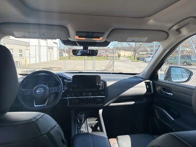 2025 Nissan Pathfinder Platinum 4WD