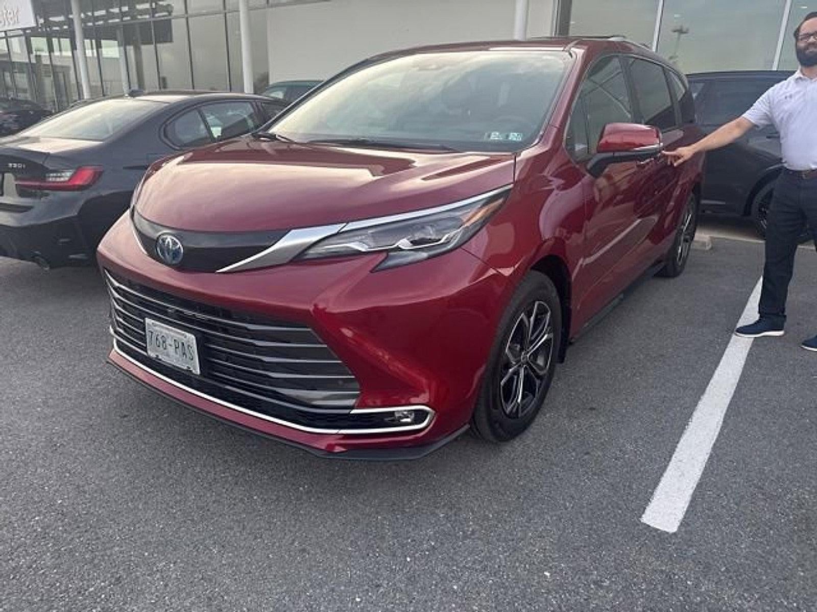 2025 Toyota Sienna Platinum AWD 7-Passenger (GS)