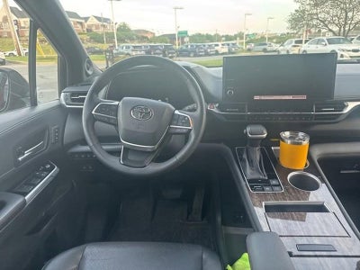 2025 Toyota Sienna Platinum AWD 7-Passenger (GS)
