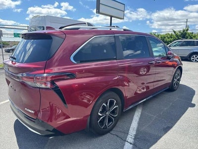 2025 Toyota Sienna Platinum AWD 7-Passenger (GS)