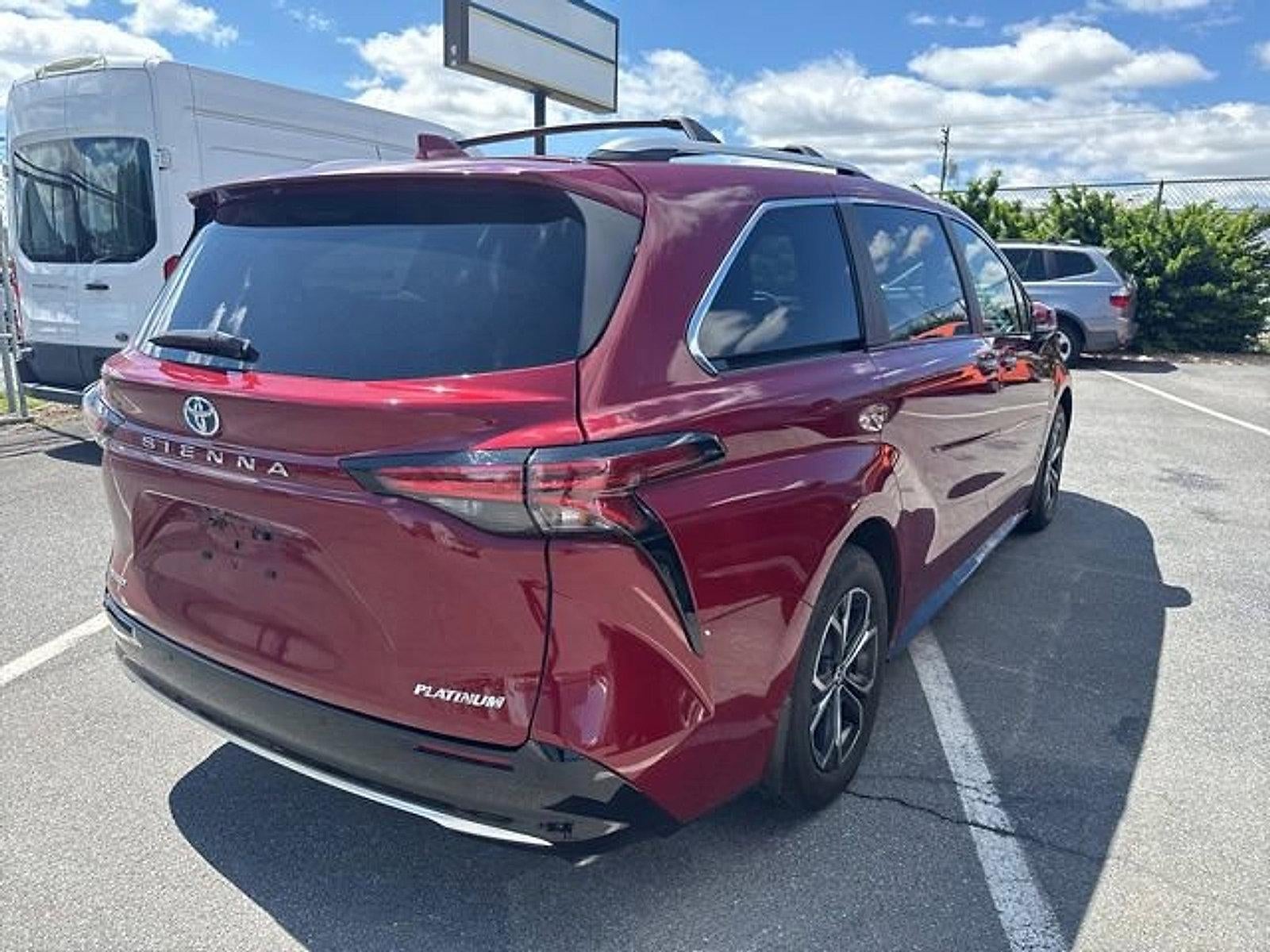 2025 Toyota Sienna Platinum AWD 7-Passenger (GS)