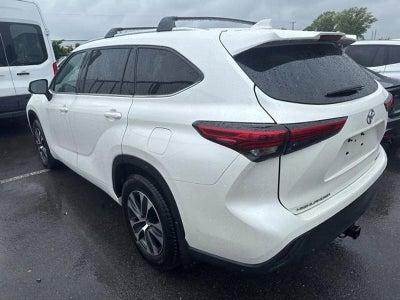 2021 Toyota Highlander XLE AWD (Natl)