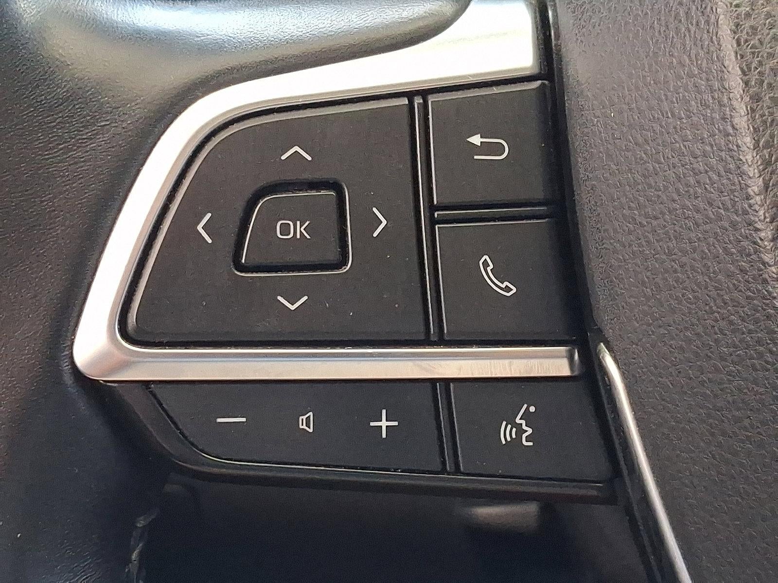 2021 Toyota Highlander XLE AWD (Natl)