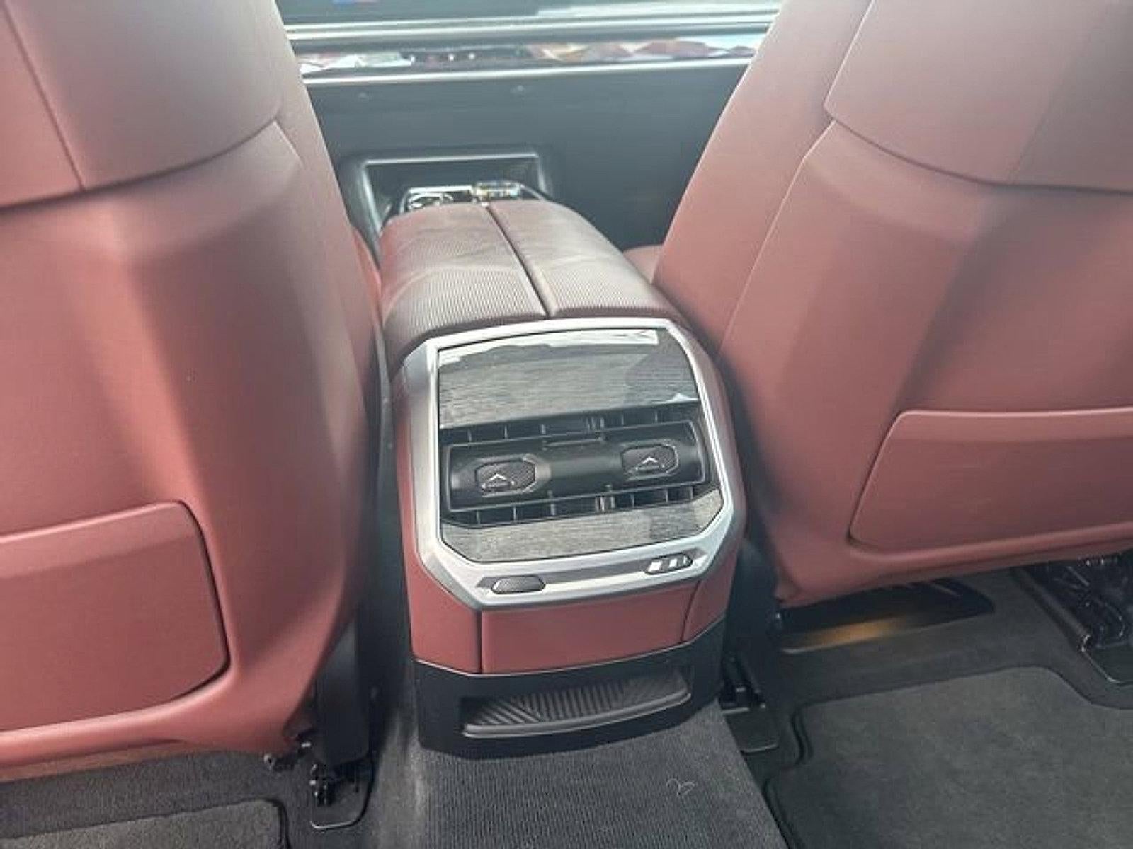 2023 BMW 760i xDrive Sedan