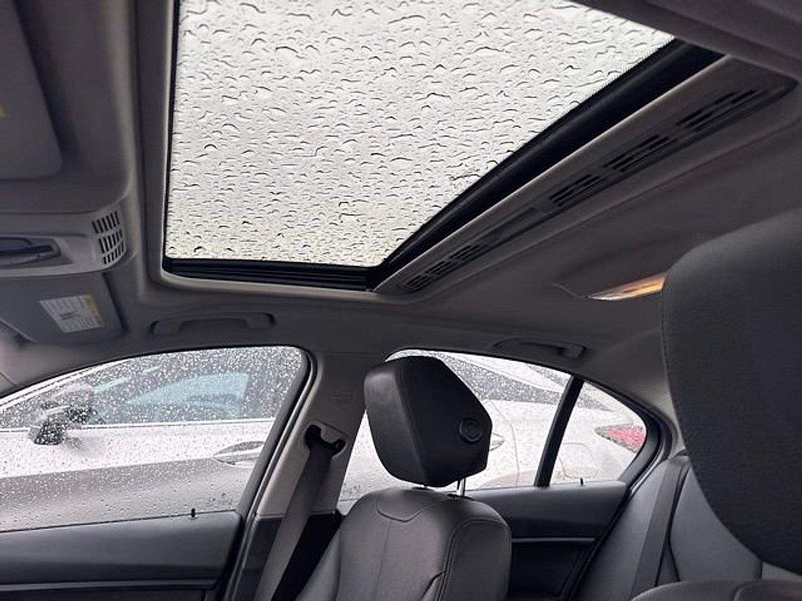 2018 BMW 320i xDrive Sedan