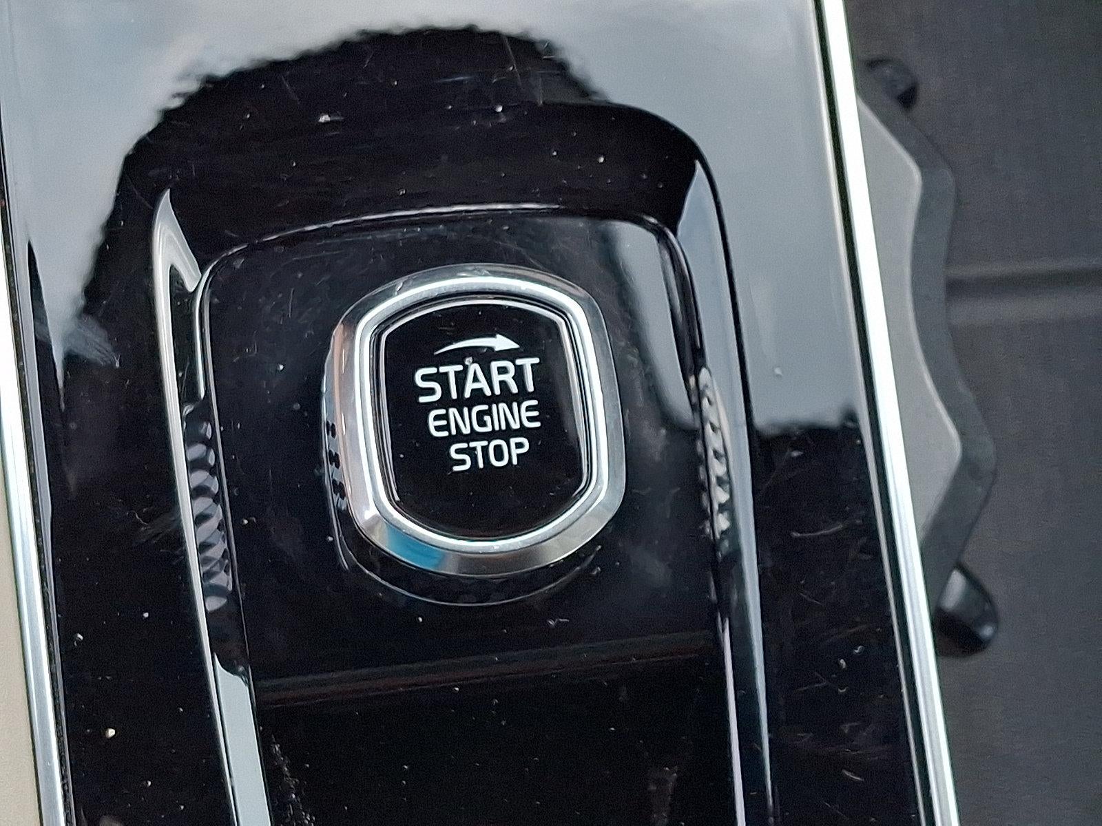 2025 Volvo XC90 2025.5 B6 AWD Ultra 7-Seater