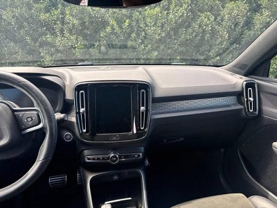 2021 Volvo XC40 T5 AWD R-Design