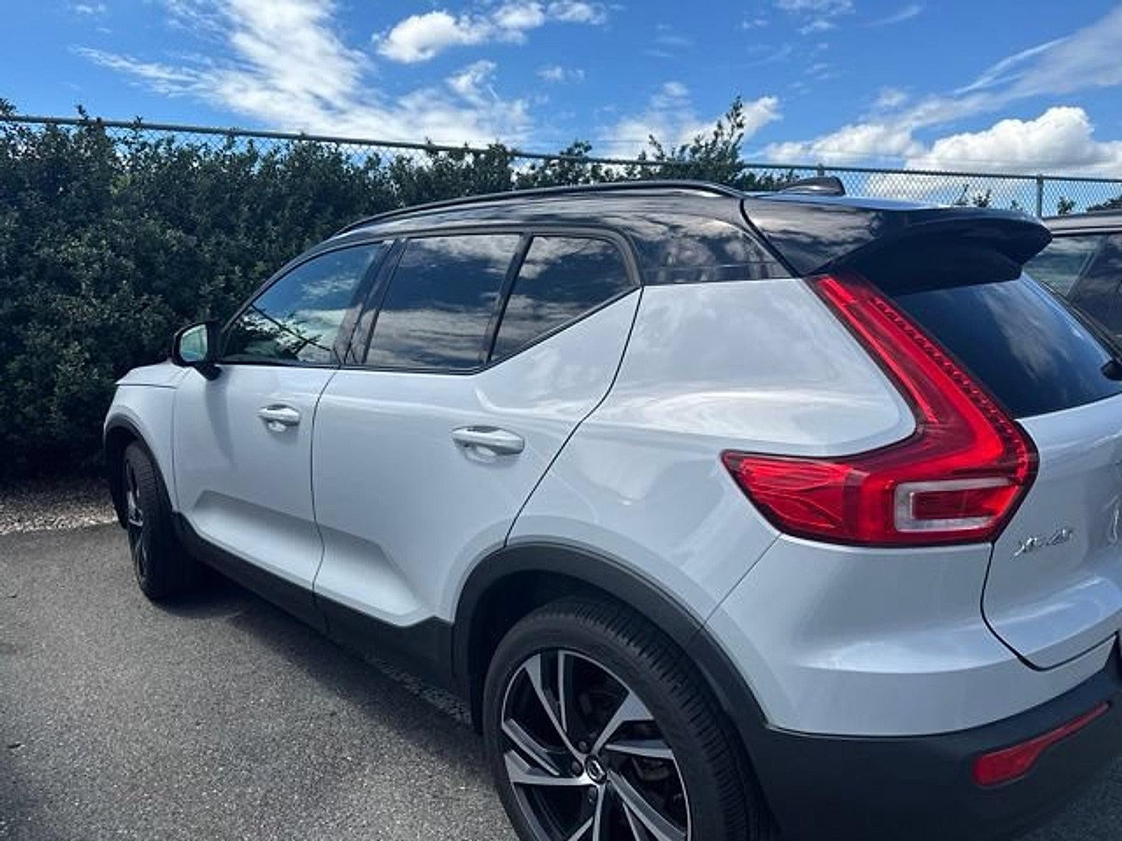 2021 Volvo XC40 T5 AWD R-Design