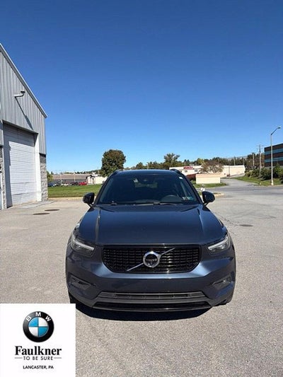 2022 Volvo XC40 T5 AWD R-Design