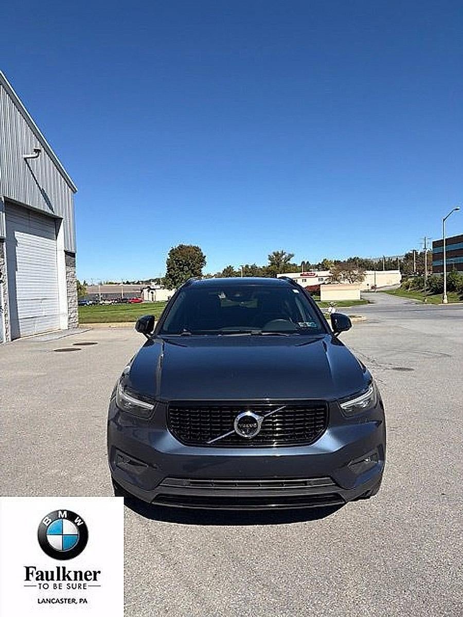 2022 Volvo XC40 T5 AWD R-Design