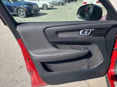 2021 Volvo XC40 T5 AWD R-Design