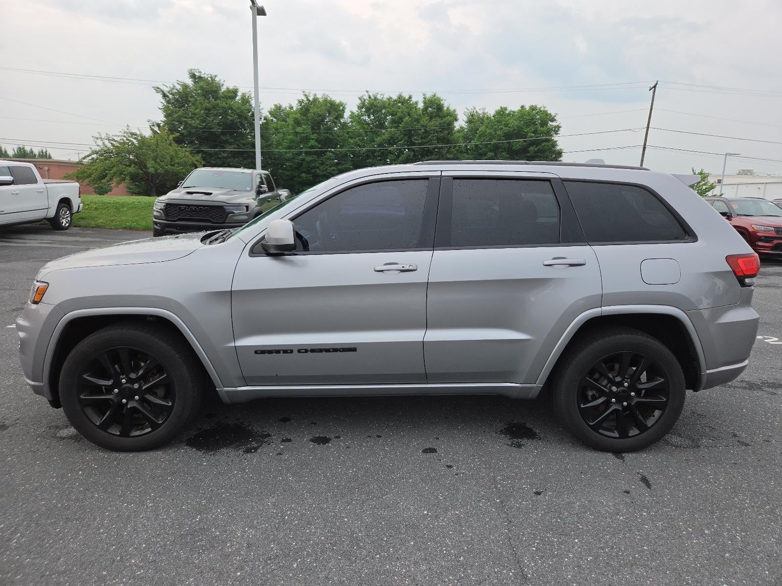 2017 Jeep Grand Cherokee Altitude 4x4 *Ltd Avail*