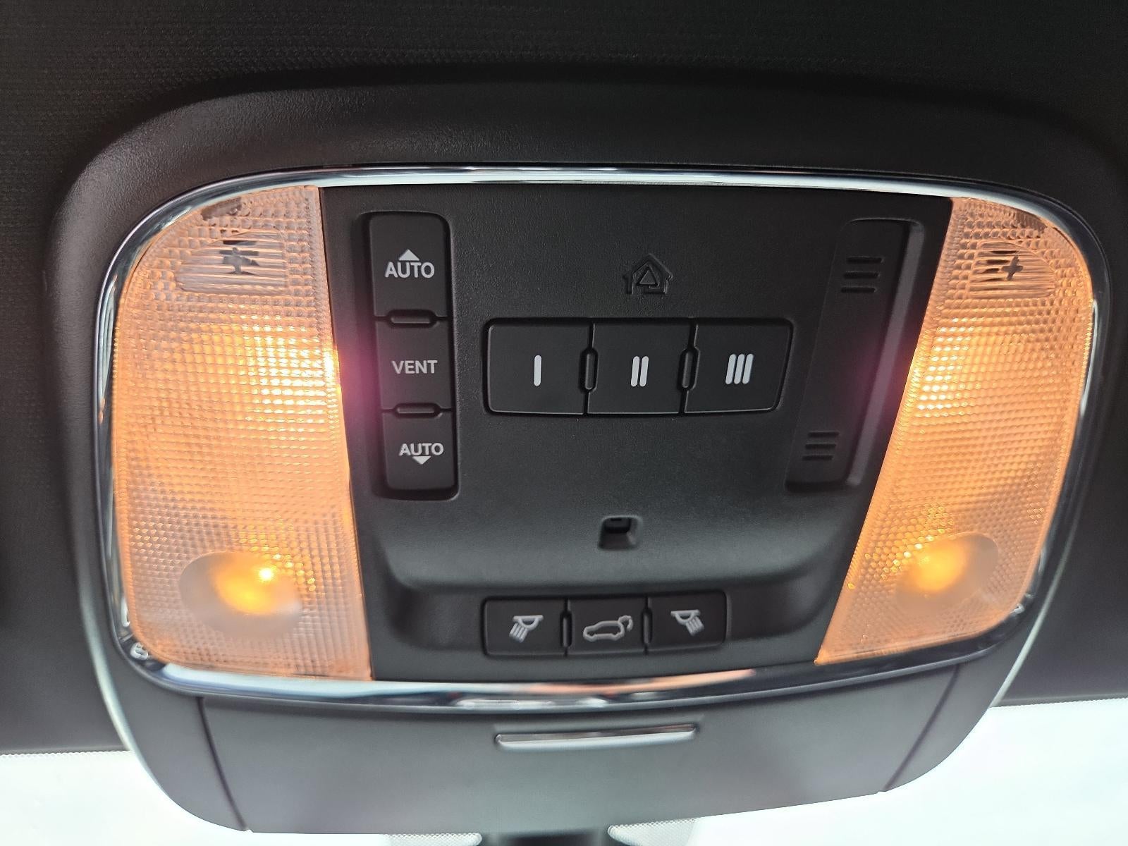 2017 Jeep Grand Cherokee Altitude 4x4 *Ltd Avail*