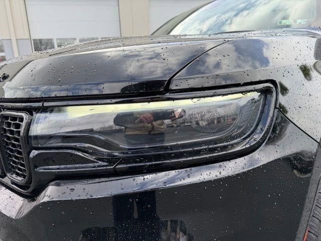 2022 Jeep Wagoneer Series III Carbide 4x4