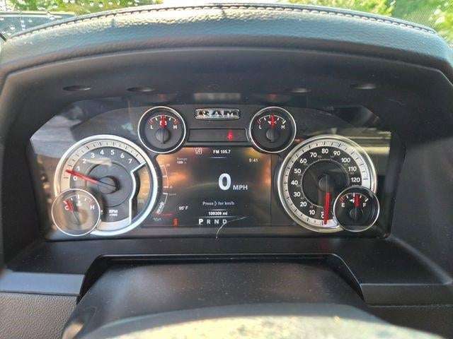2015 RAM 1500 4WD Crew Cab 5.7 Ft Box Sport