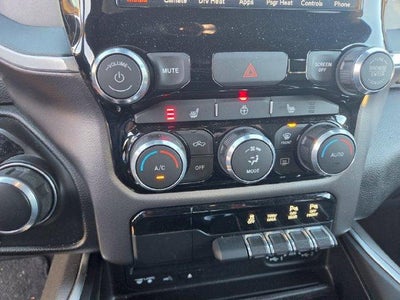 2019 RAM 1500 Big Horn/Lone Star 4x4 Crew Cab 6'4" Box