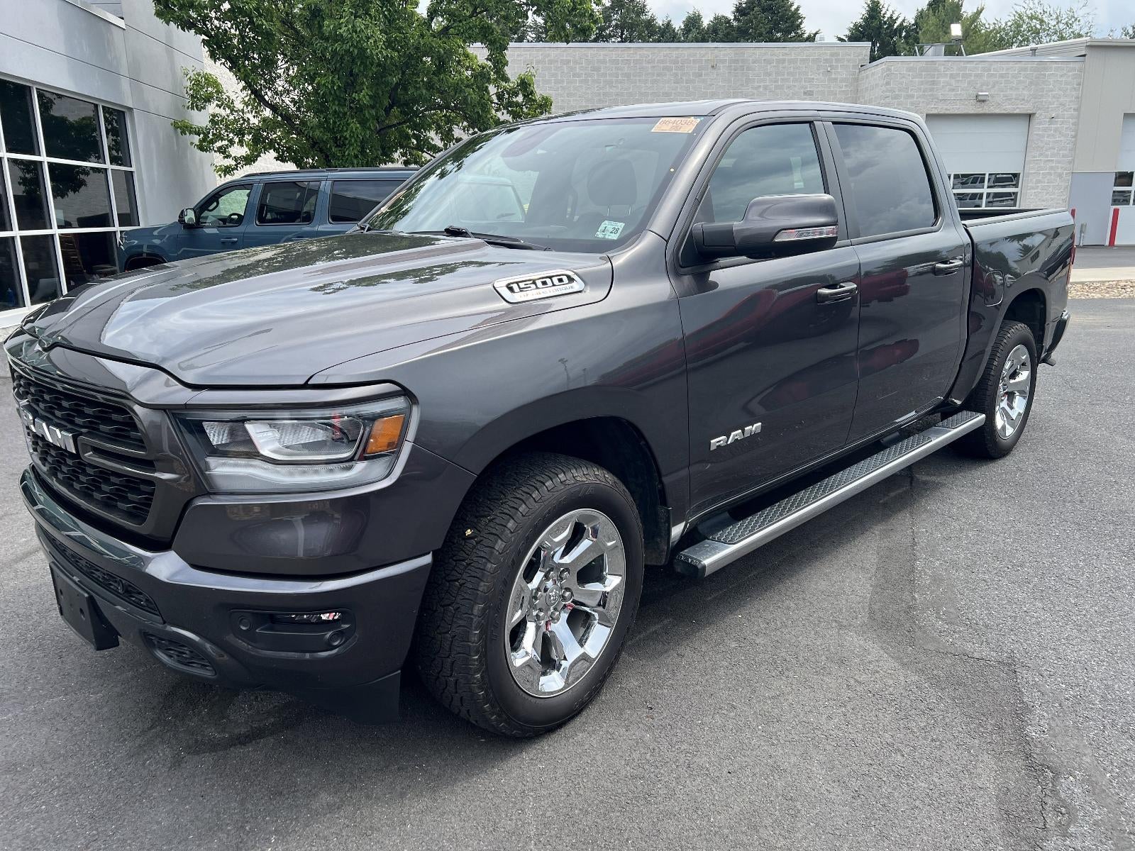 2022 RAM 1500 Big Horn 4x4 Crew Cab 5'7" Box