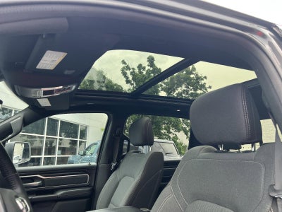 2022 RAM 1500 Big Horn 4x4 Crew Cab 5'7" Box