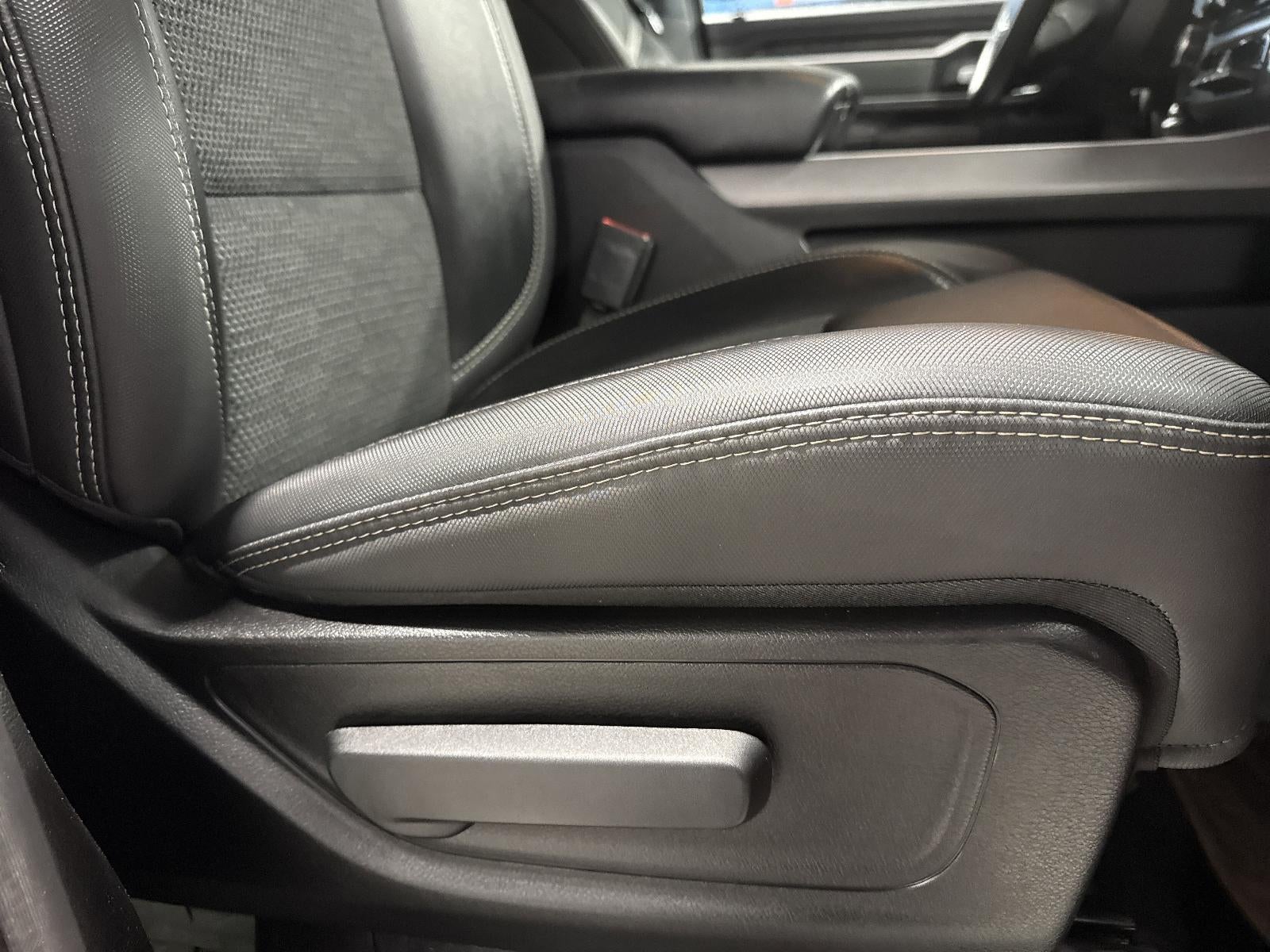 2022 RAM 1500 Big Horn 4x4 Crew Cab 5'7" Box