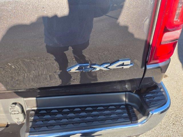 2021 RAM 1500 Laramie 4x4 Crew Cab 5'7" Box