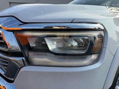 2019 RAM 1500 Laramie 4x4 Crew Cab 5'7" Box