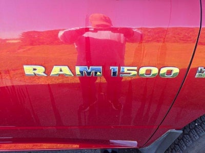 2011 RAM 1500 4WD Crew Cab 5.7 Ft Box Sport