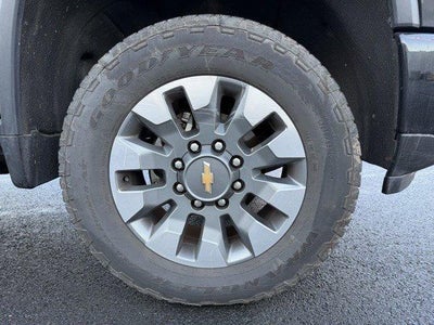 2024 Chevrolet Silverado 2500 HD Crew Cab Standard Box 4-Wheel Drive Custom