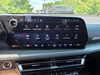 2024 Chevrolet Traverse LT w/2LT