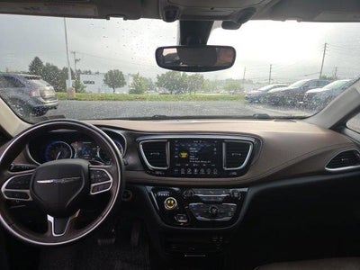 2018 Chrysler Pacifica Limited FWD