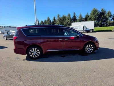 2023 Chrysler Pacifica Hybrid Pinnacle FWD