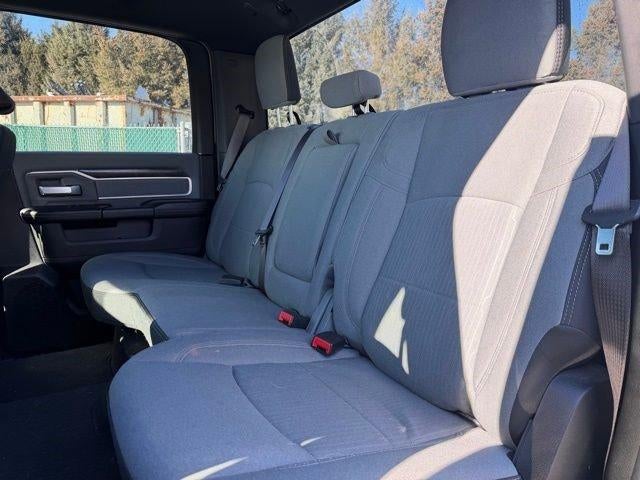 2022 RAM 2500 Big Horn 4x4 Crew Cab 6'4" Box