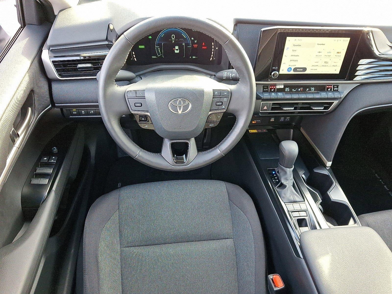 2025 Toyota Camry LE AWD (Natl)