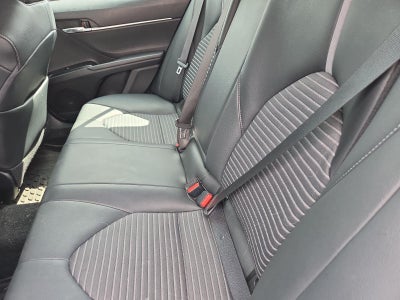 2020 Toyota Camry SE Auto (SE)