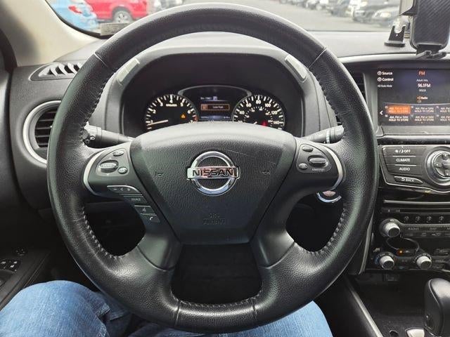2018 Nissan Pathfinder 4x4 SV