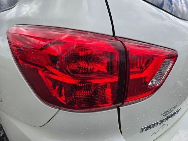 2017 Nissan Pathfinder 4x4 SV