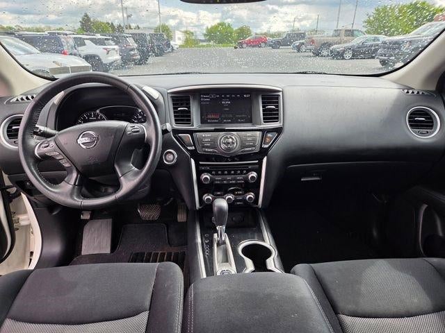 2017 Nissan Pathfinder 4x4 SV