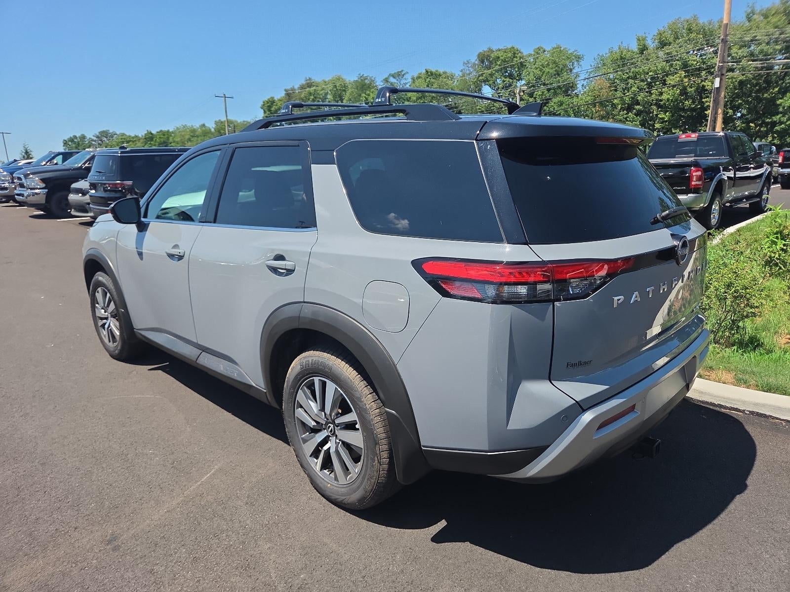 2024 Nissan Pathfinder SL 4WD