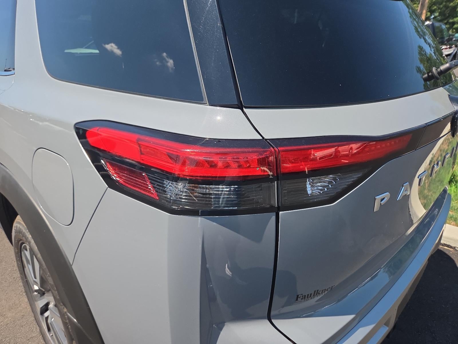 2024 Nissan Pathfinder SL 4WD