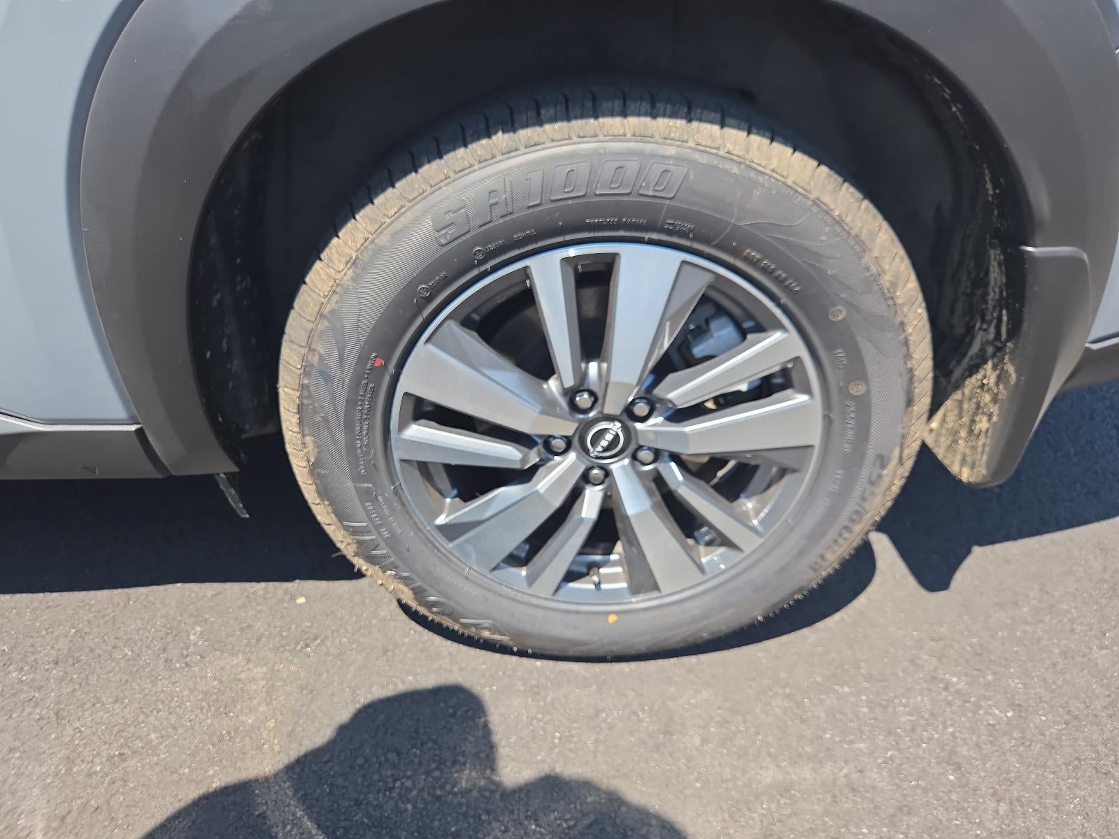 2024 Nissan Pathfinder SL 4WD